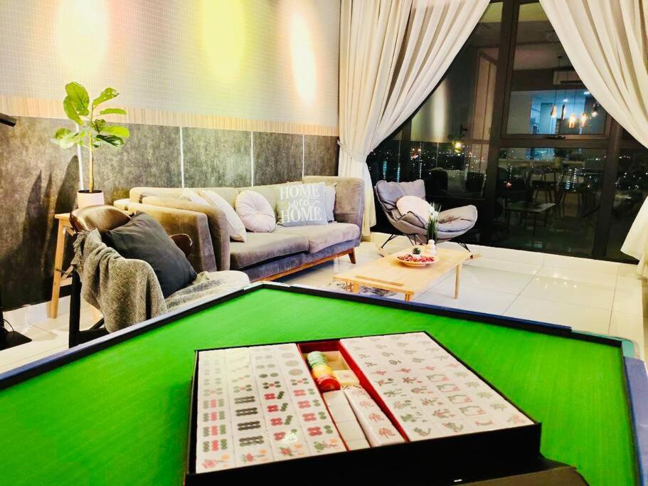 Mosaic Residence Mid Valley South Key BY R9 Homestay