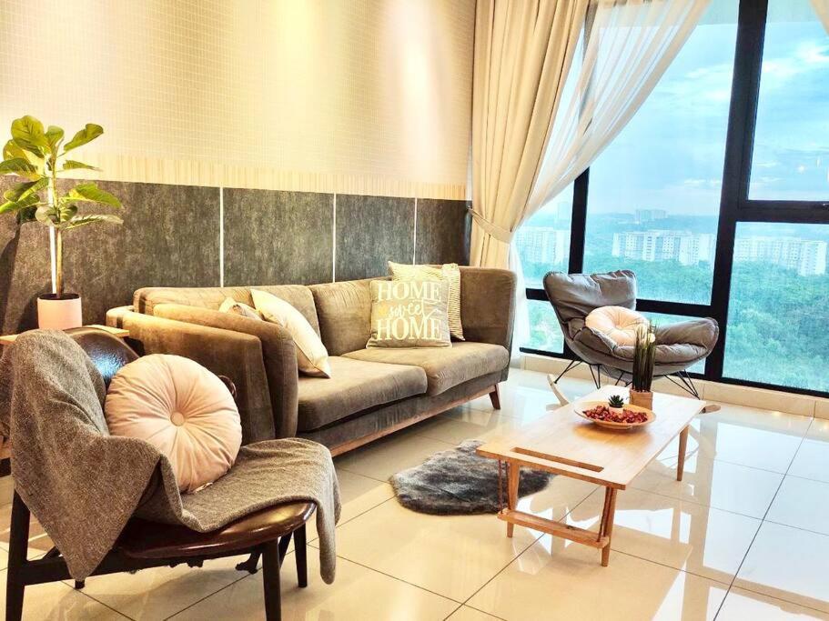 Mosaic Residence Mid Valley South Key BY R9 Homestay