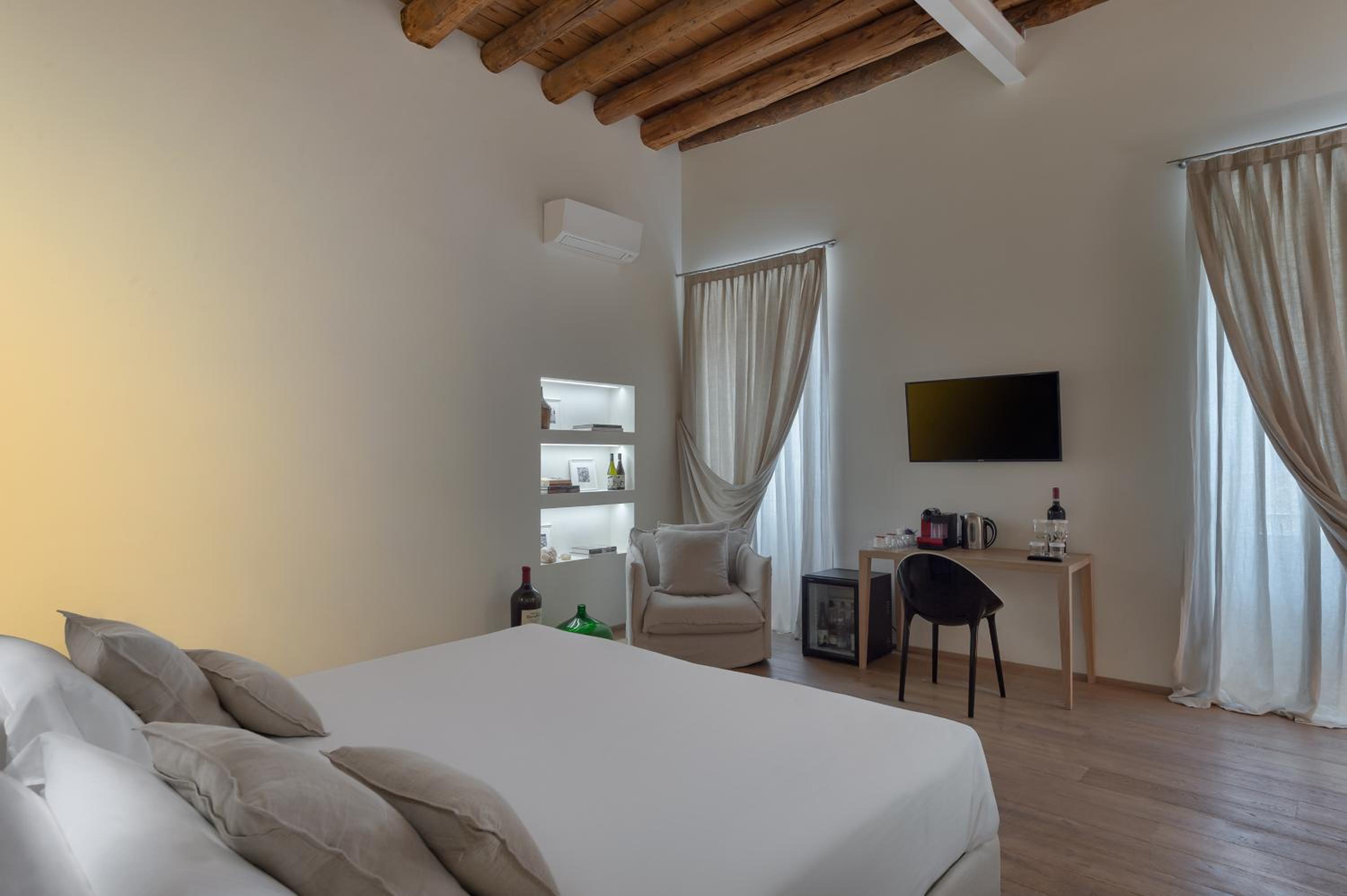 Massimago Wine Suites