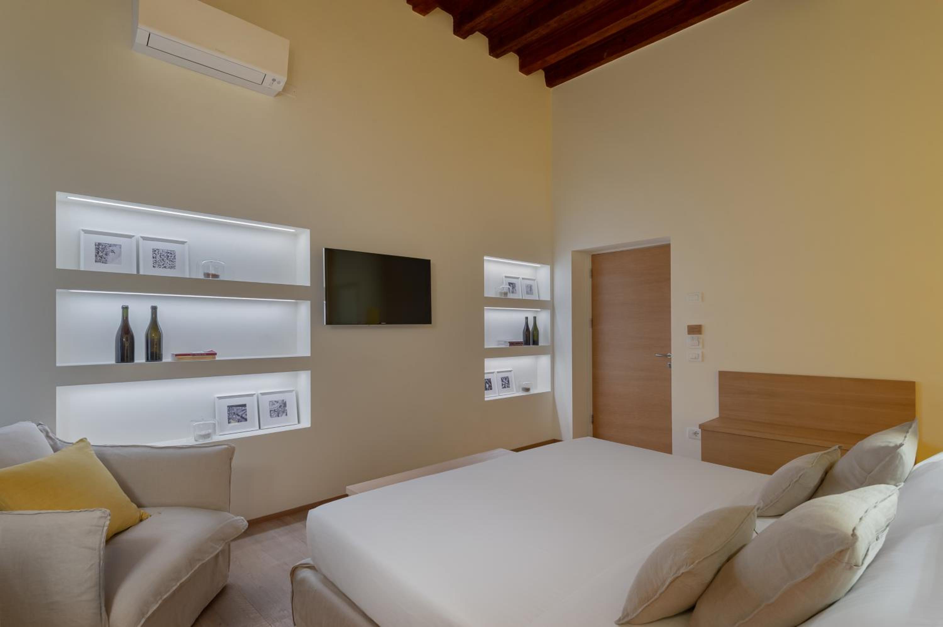 Massimago Wine Suites