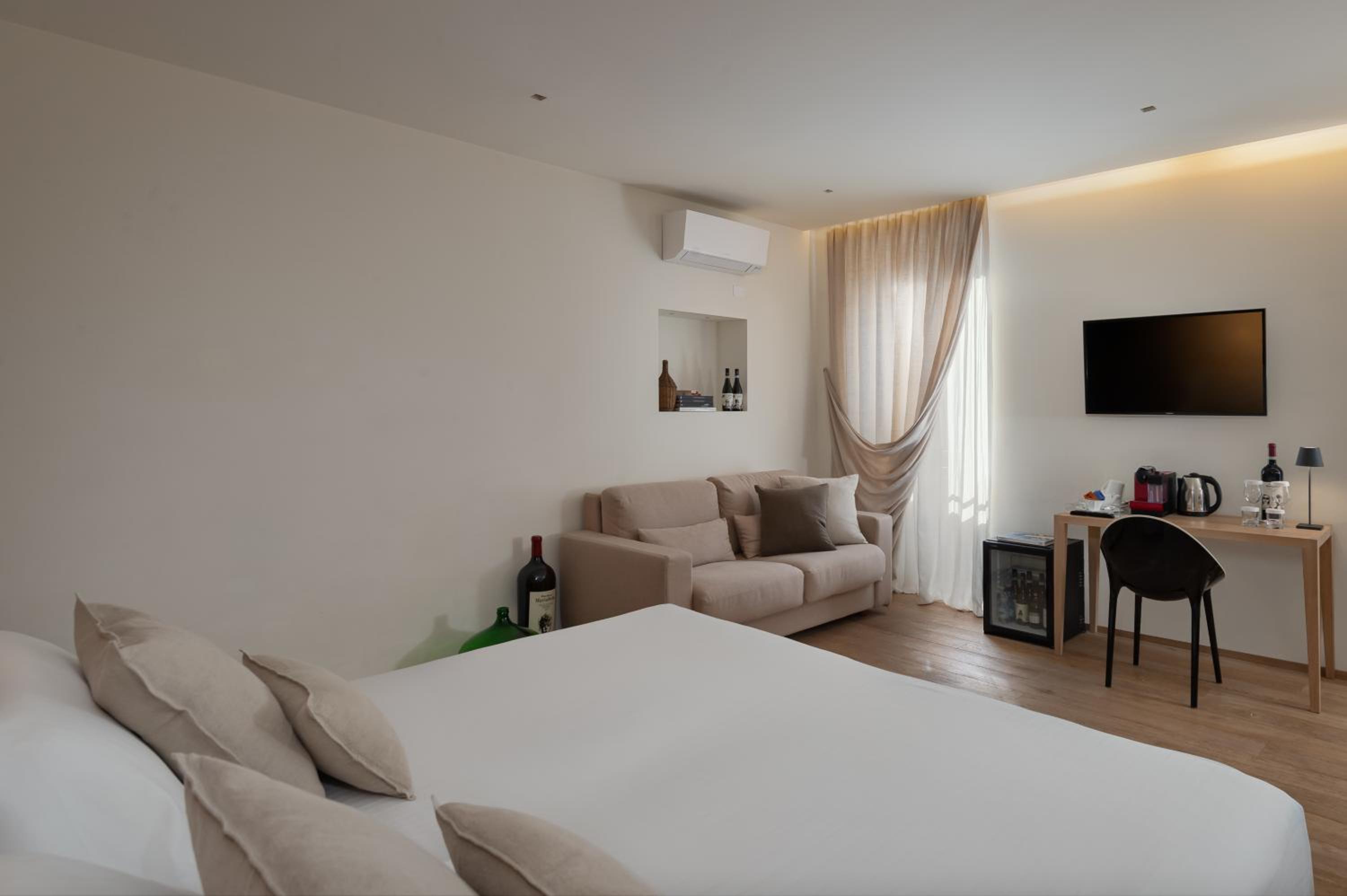 Massimago Wine Suites