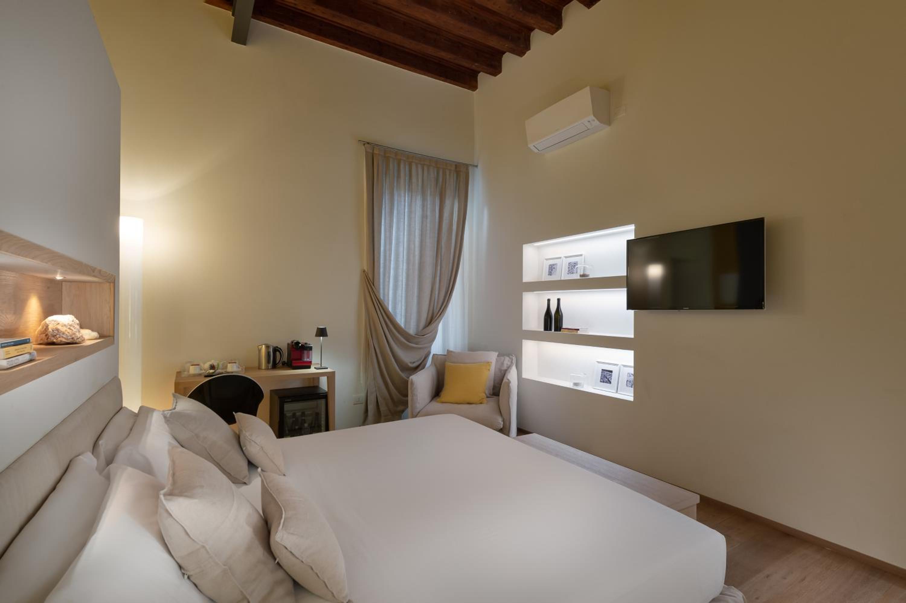 Massimago Wine Suites