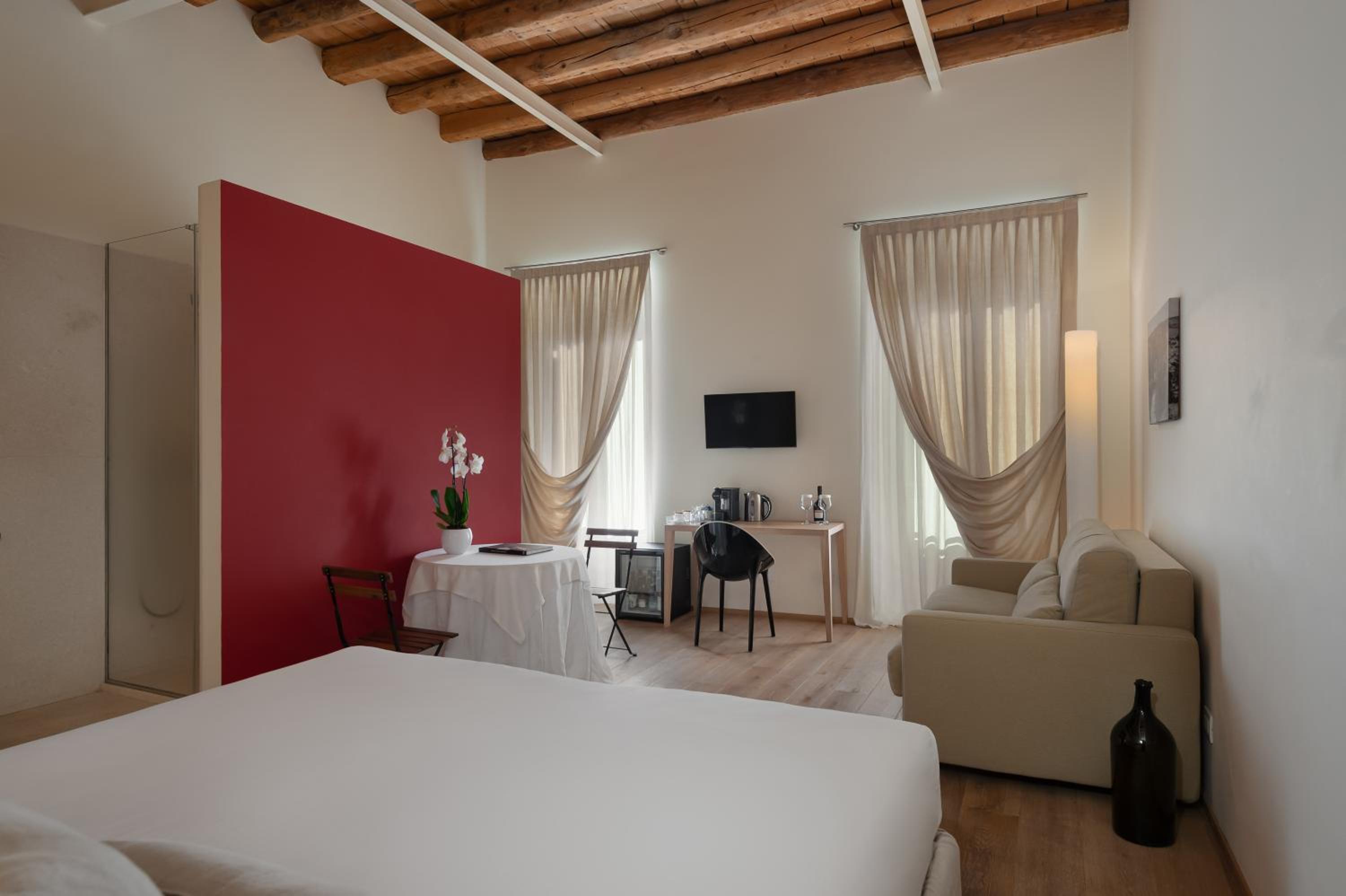 Massimago Wine Suites