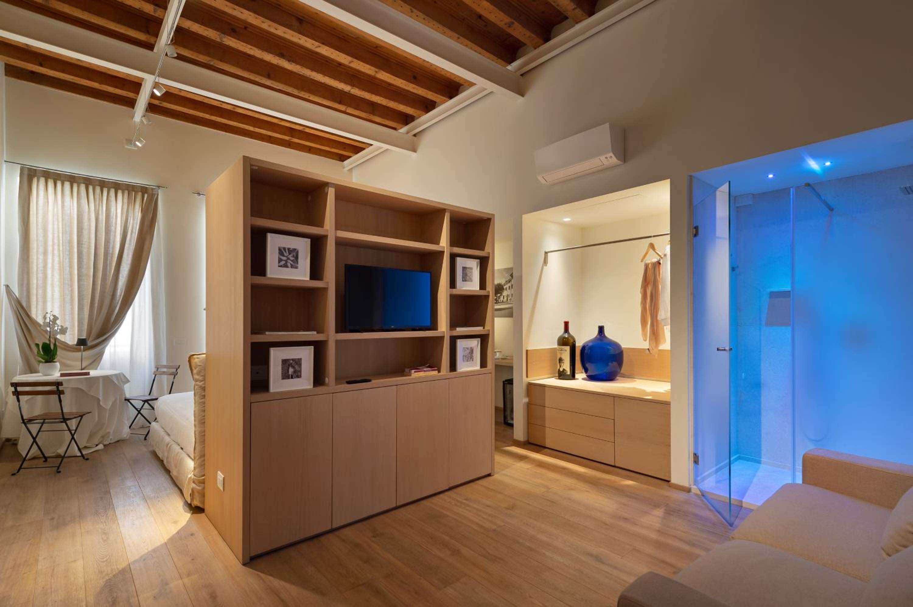 Massimago Wine Suites