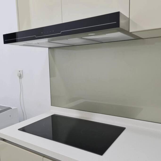 Paradigm Residence 3 bedrooms above Paradigm Mall for 8 pax by GDRAGON HomeStay