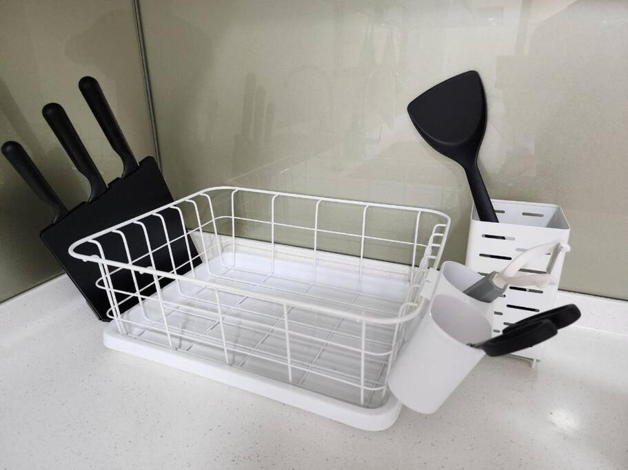 Paradigm Residence 3 bedrooms above Paradigm Mall for 8 pax by GDRAGON HomeStay