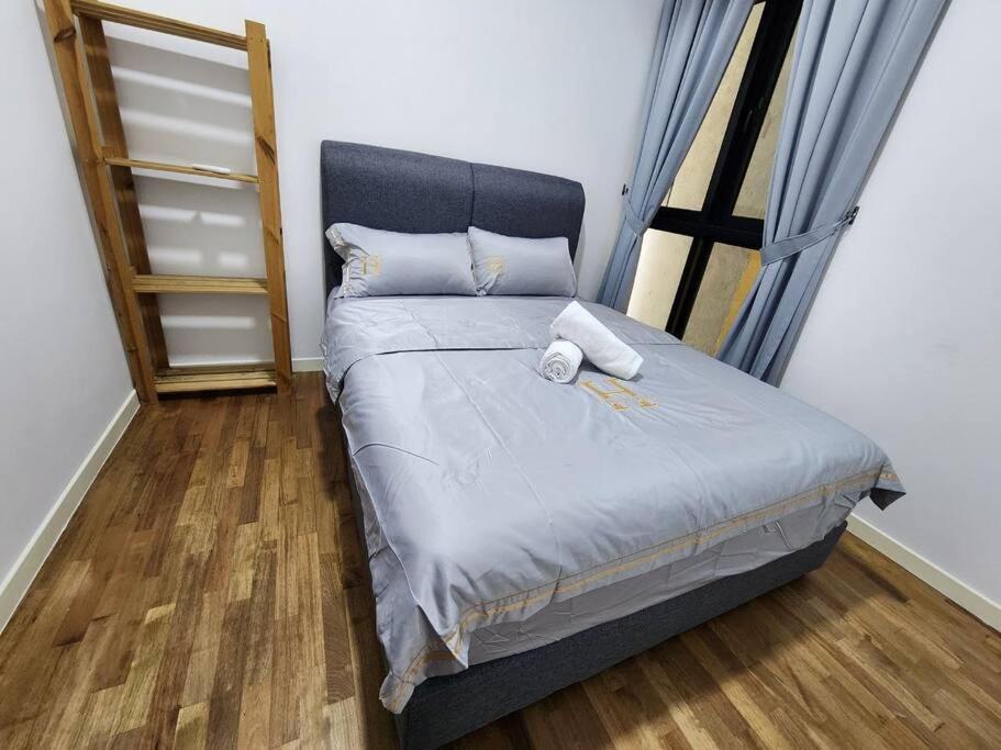 Paradigm Residence 3 bedrooms above Paradigm Mall for 8 pax by GDRAGON HomeStay