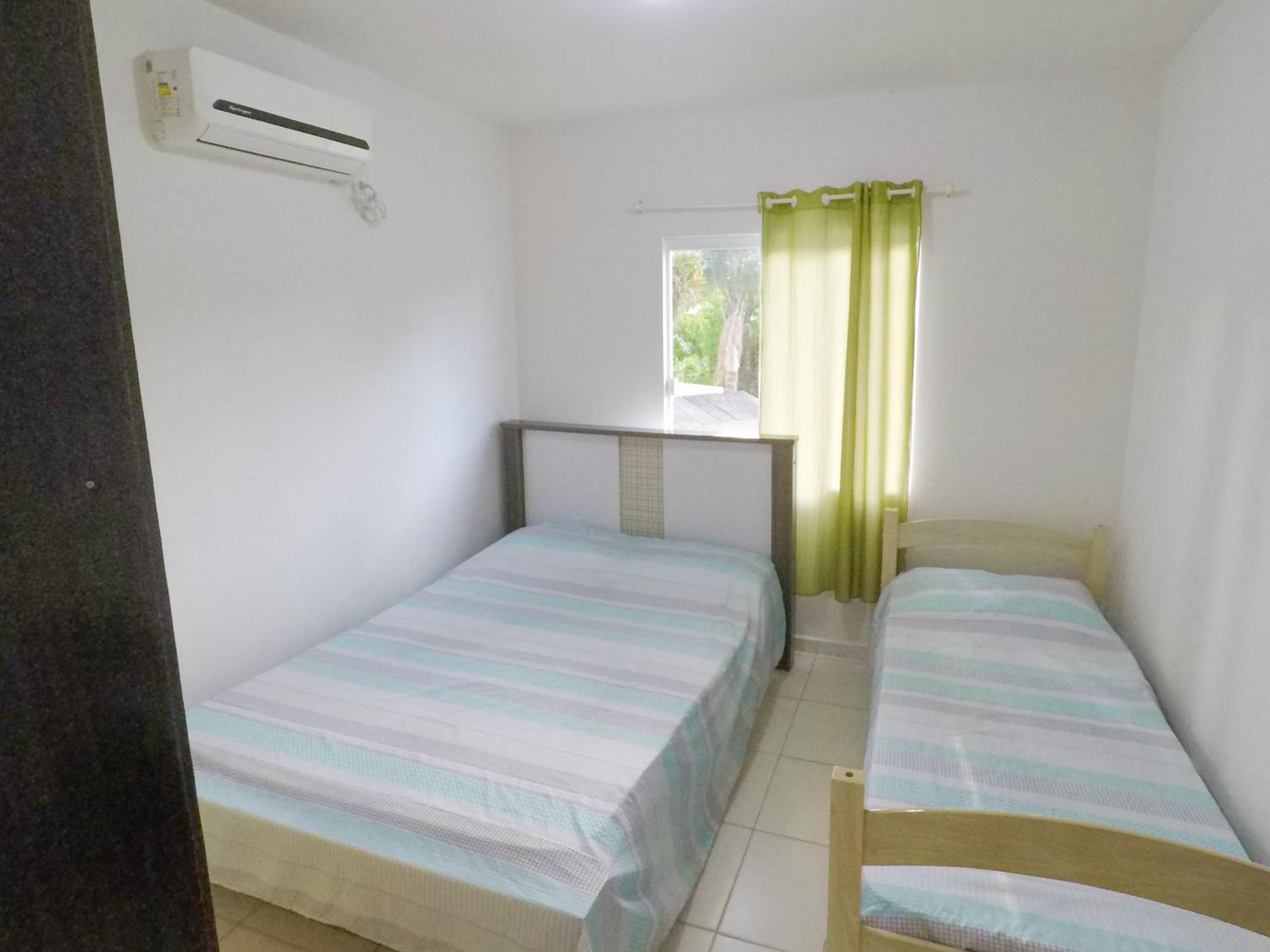 CASA EM MARISCAL BOMBINHAS