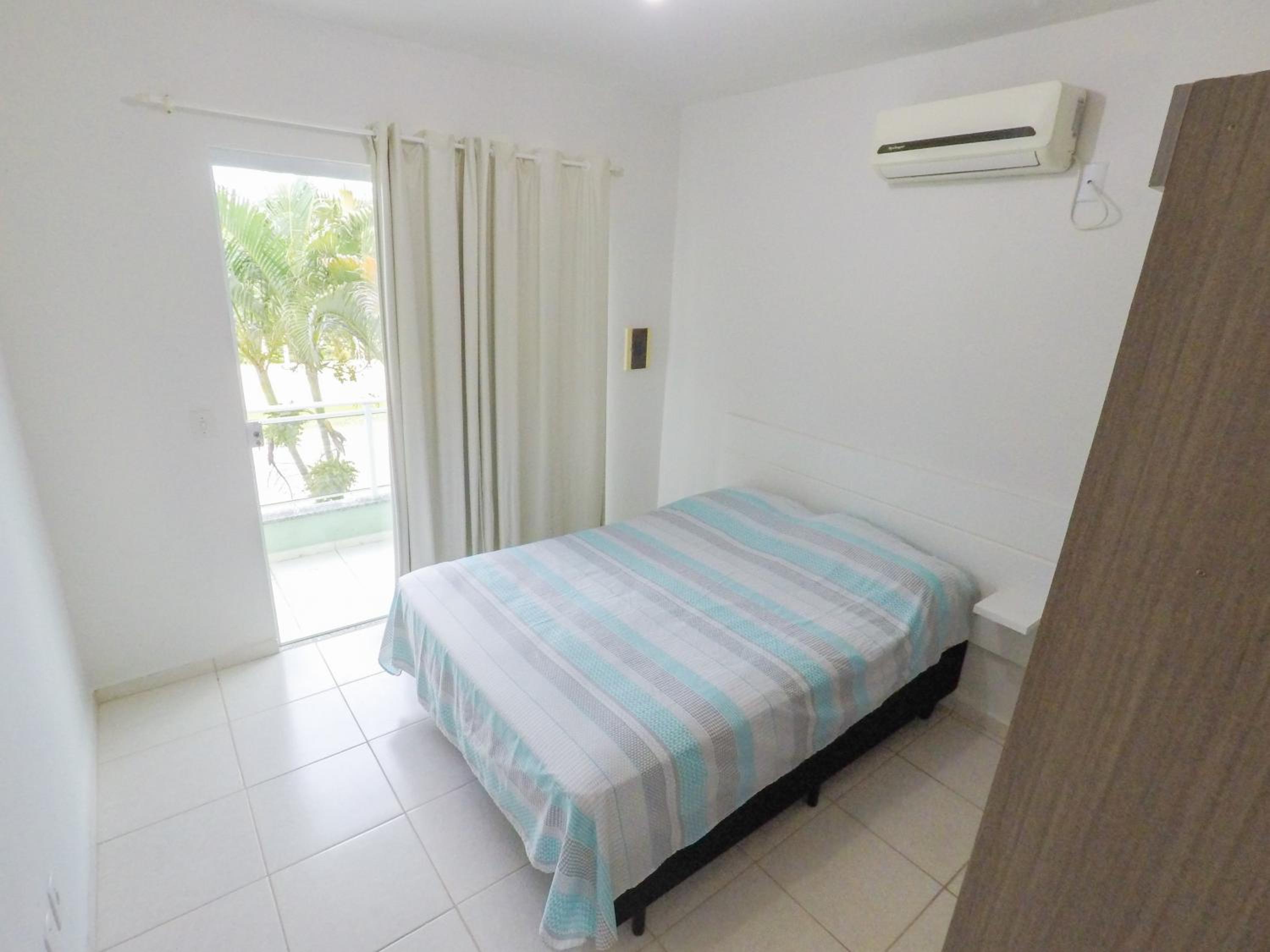 CASA EM MARISCAL BOMBINHAS