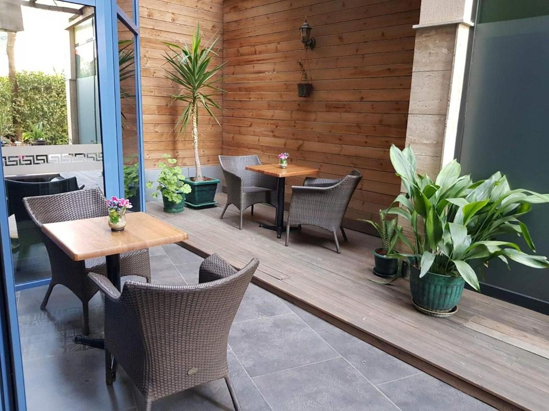 Sapphire Holiday Apartments