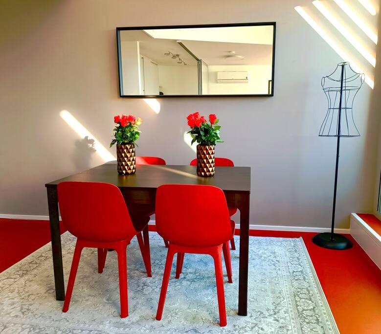 Julius 25 - Modern Comfort, 5 Mins to City Center