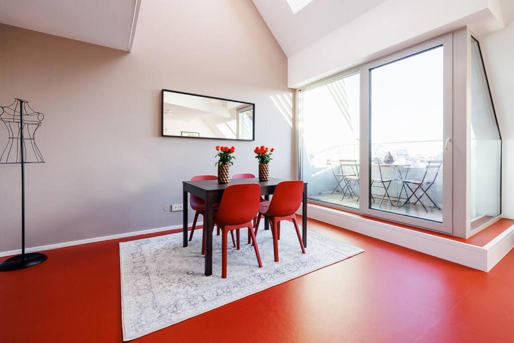 Julius 25 - Modern Comfort, 5 Mins to City Center