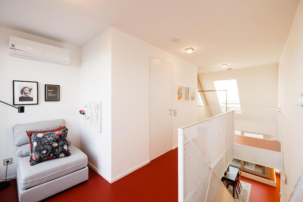 Julius 25 - Modern Comfort, 5 Mins to City Center