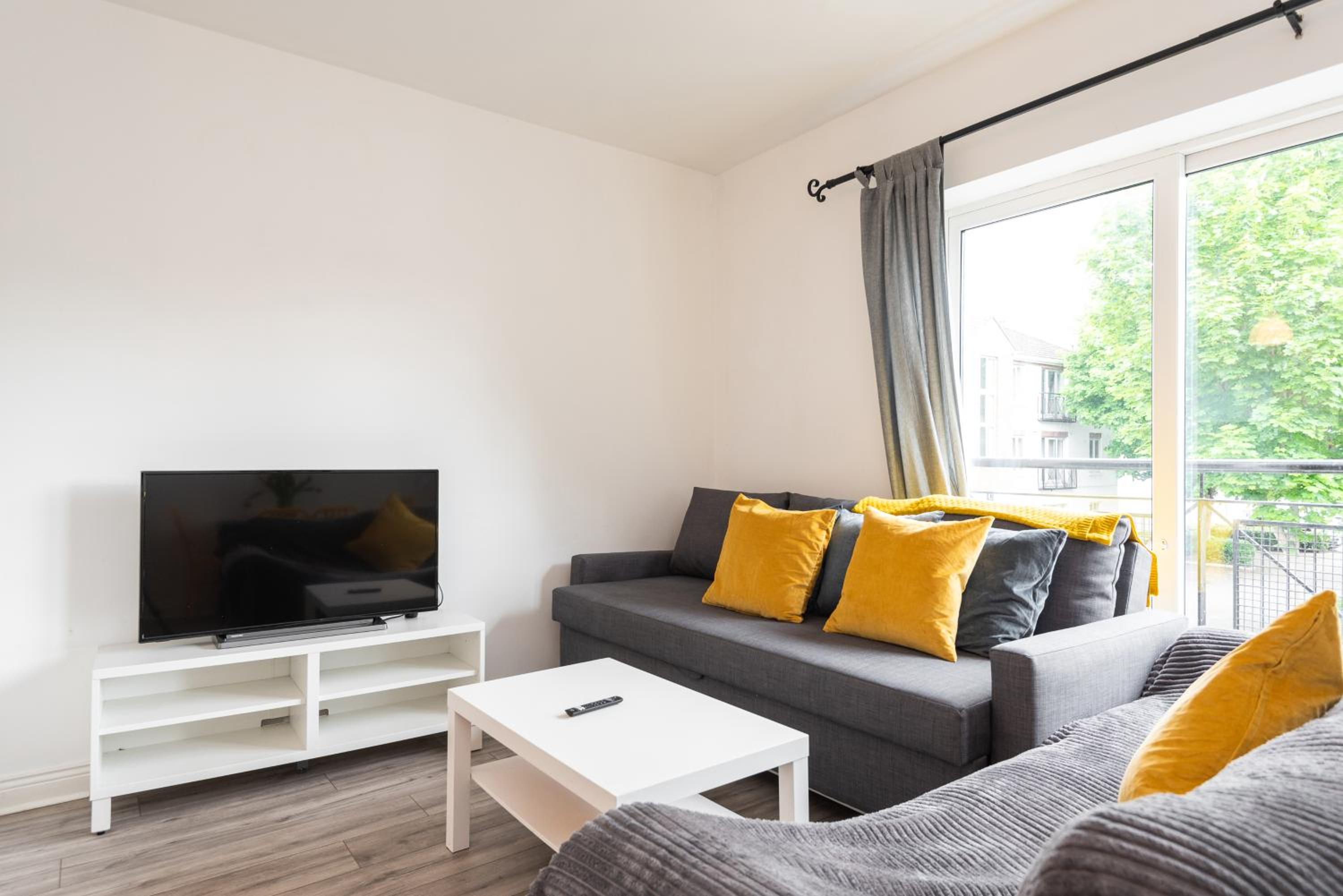 Central Dublin Apartment Near Guinness & Heuston Station