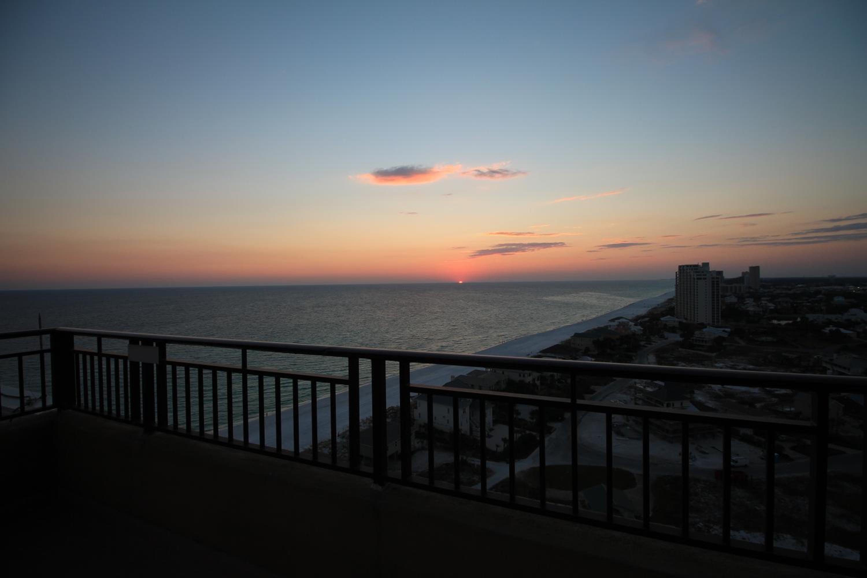 3BR Beachfront Condo 16th Flr Two Master Bedrooms, Pool Fitness Center At Westwinds Resort view 2