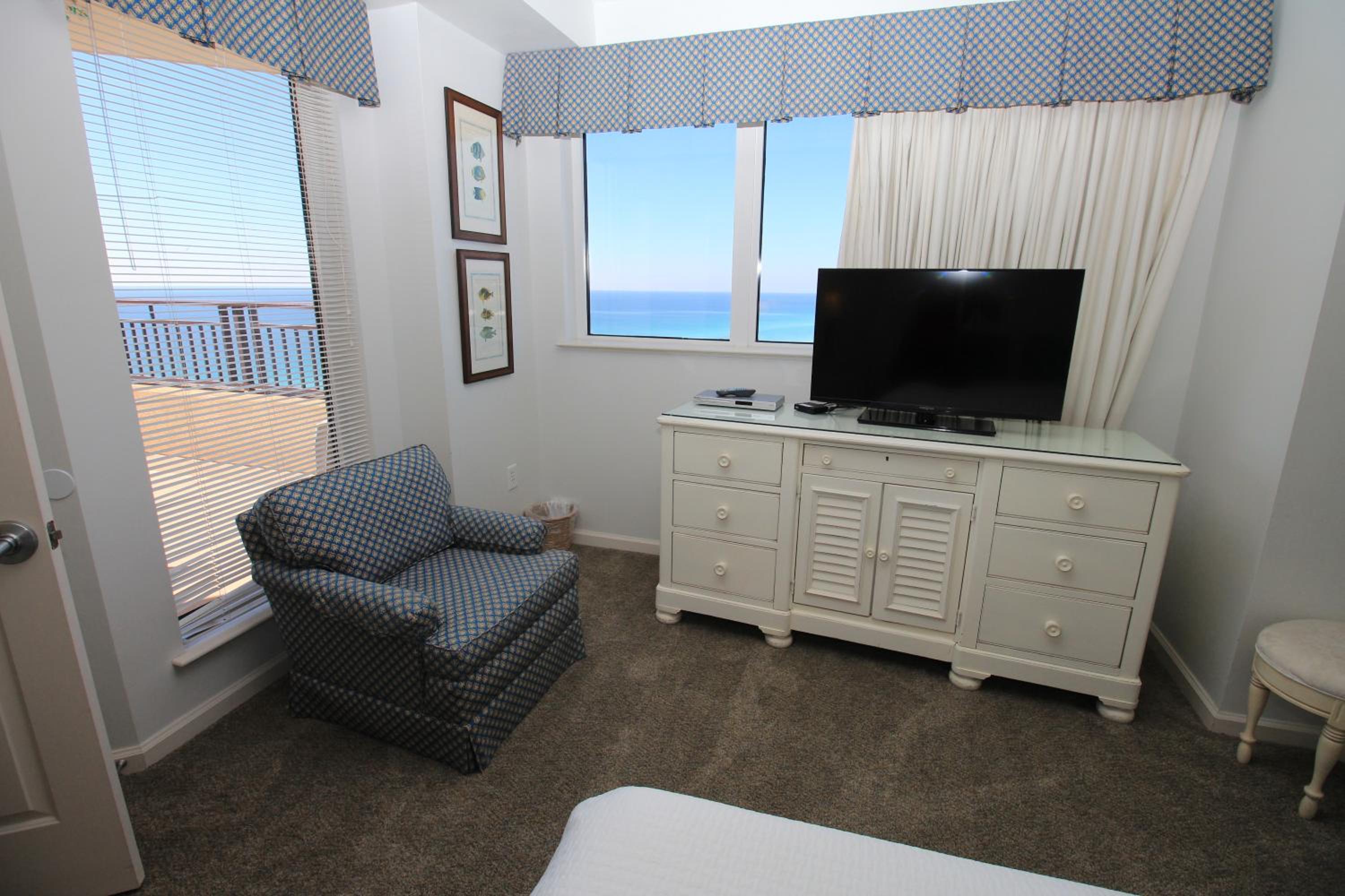 3BR Beachfront Condo 16th Flr Two Master Bedrooms, Pool Fitness Center At Westwinds Resort view 5