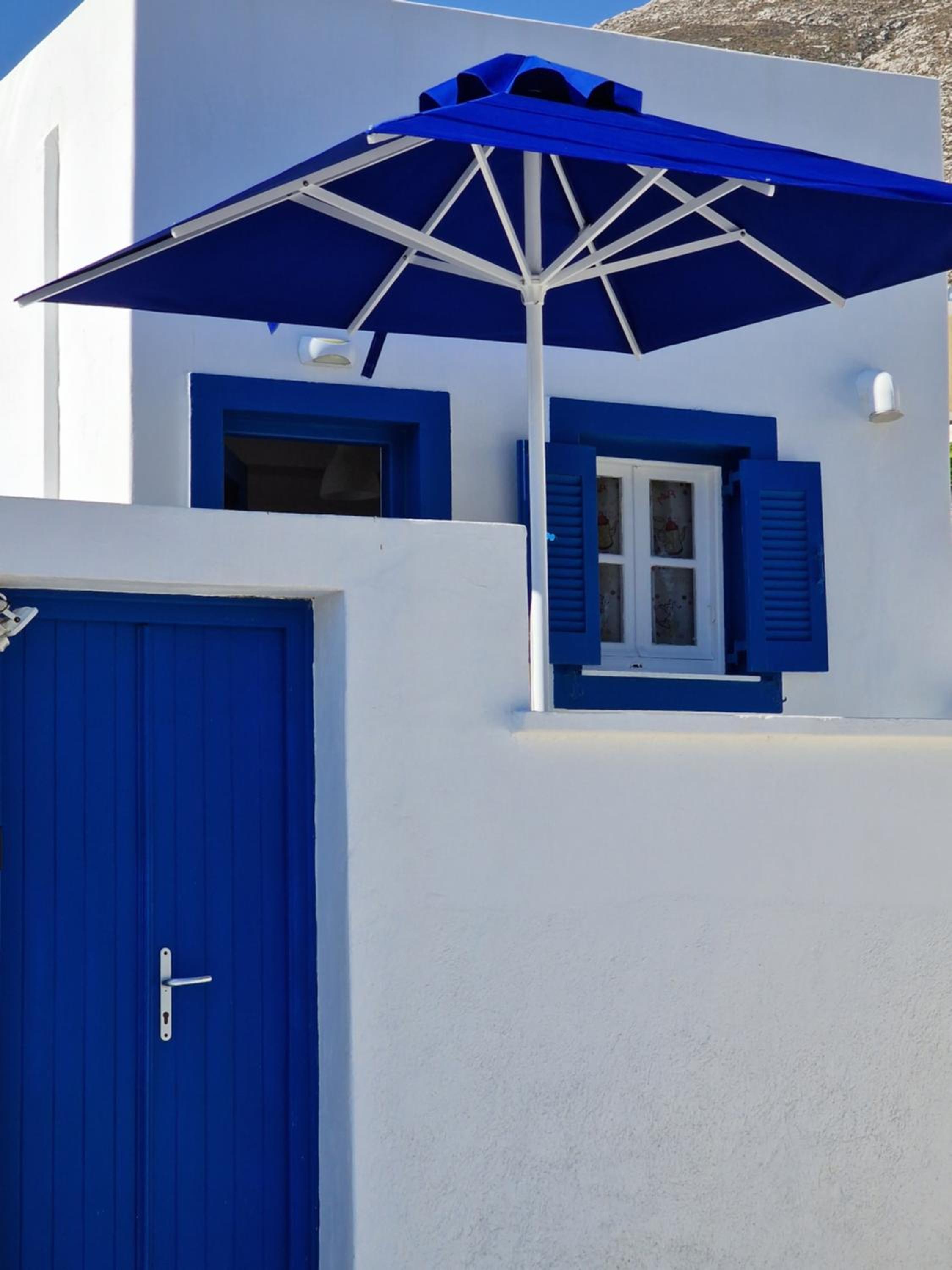 Maraki's Little House Santorini photo 2