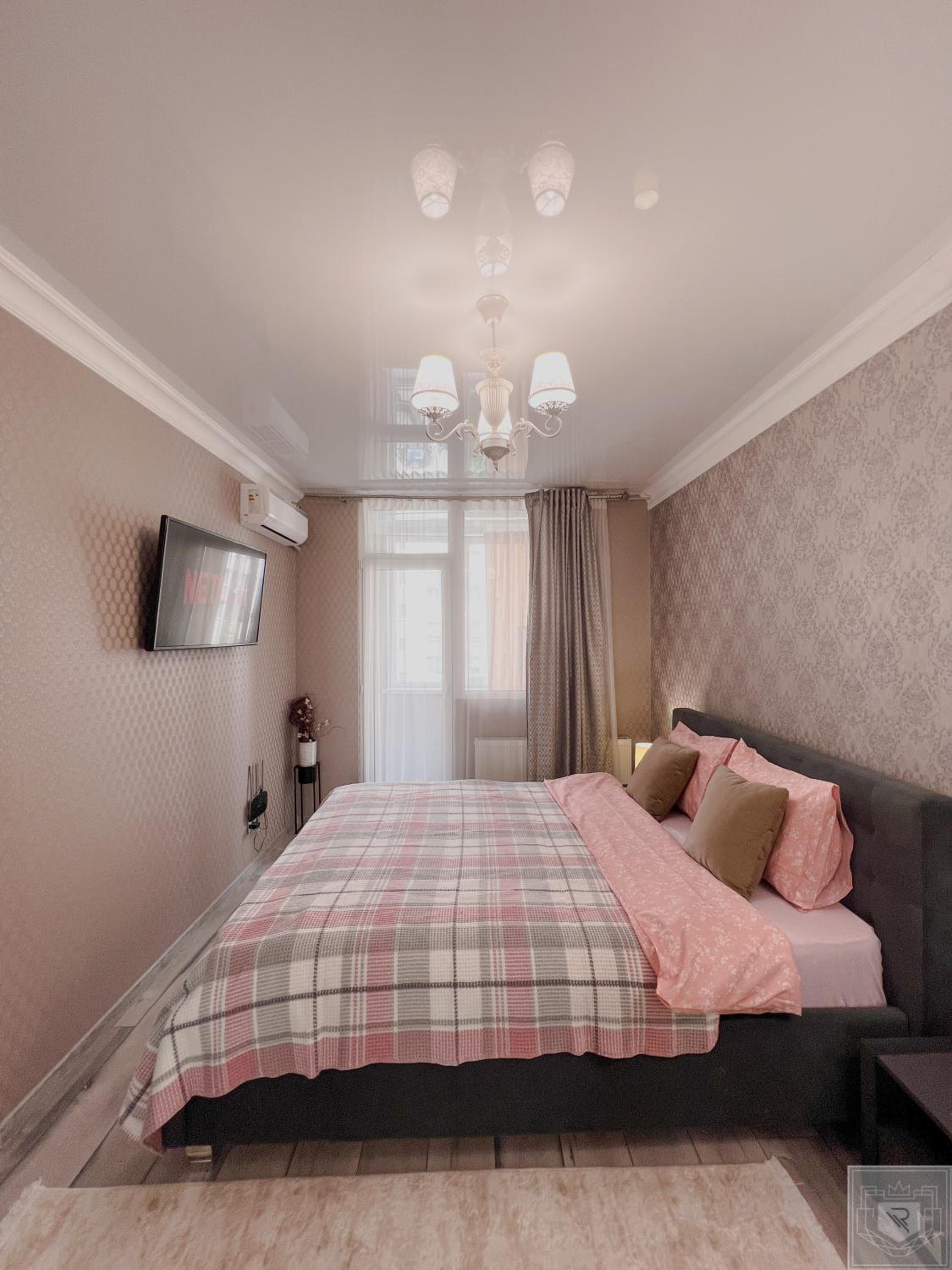 RentHouse Apartments Premium Living view 3