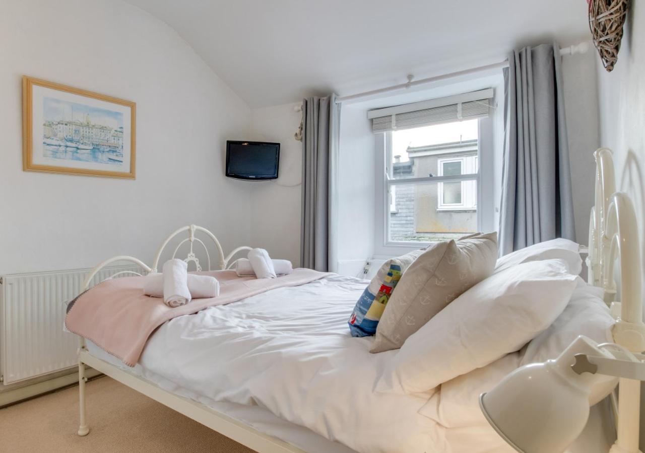 2 Bed in St Ives oc-tee009 view 2