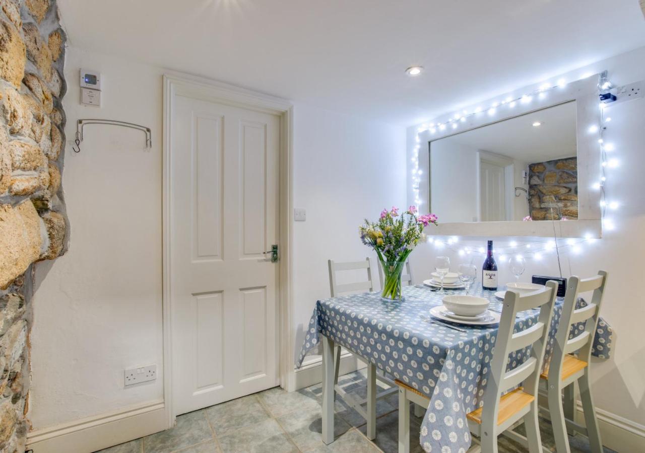 2 Bed in St Ives oc-tee009 view 5