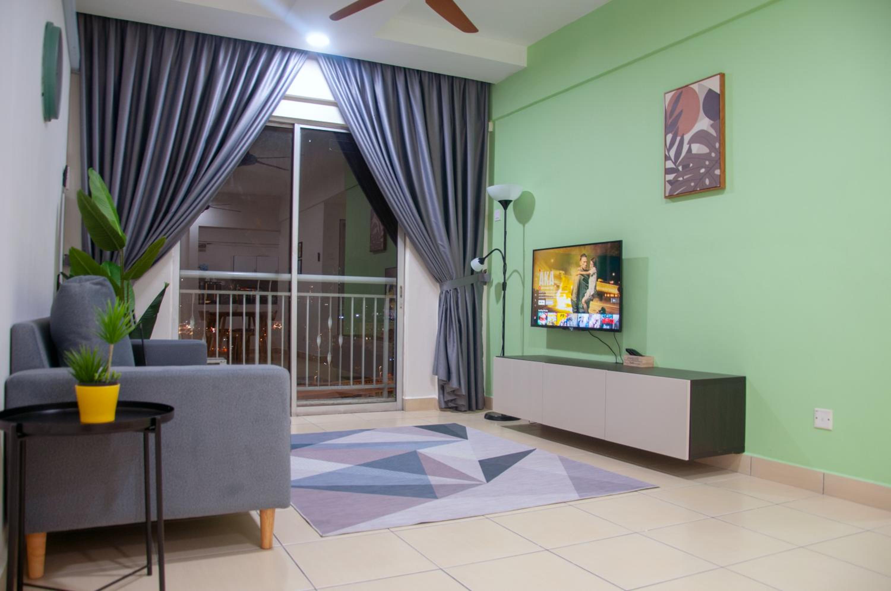 Five H Family Service Apartment