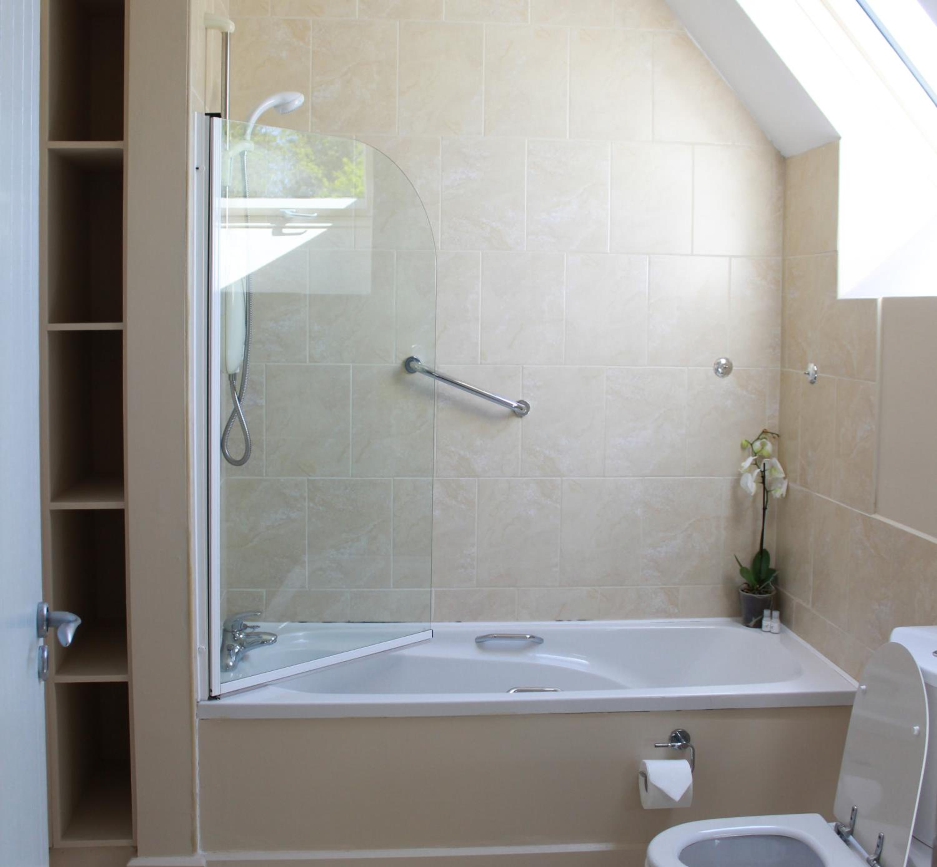 4 bedroom holiday home with wheelchair accessible bathroom 2km from Kenmare