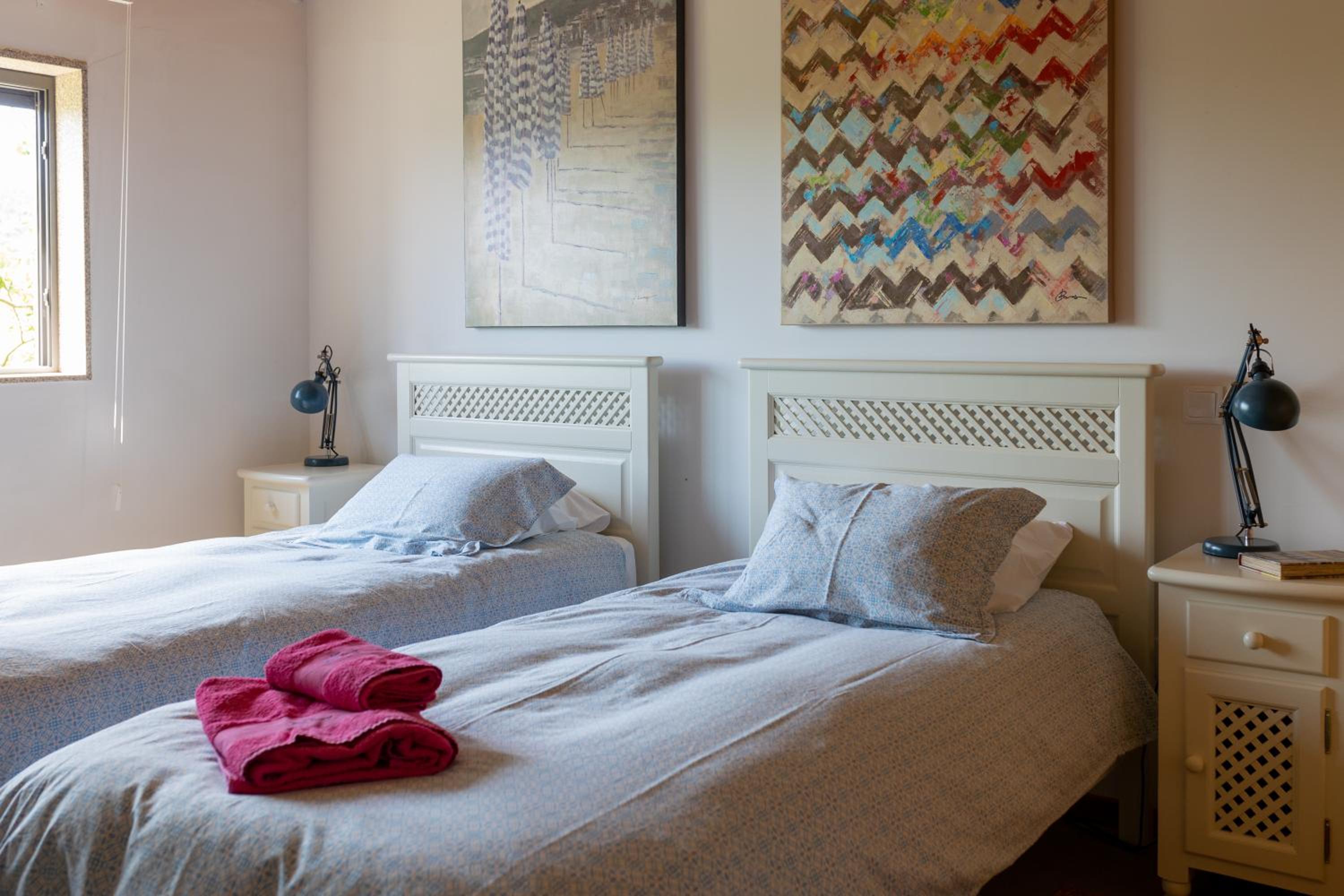 The Pool House en Longos — hotel room