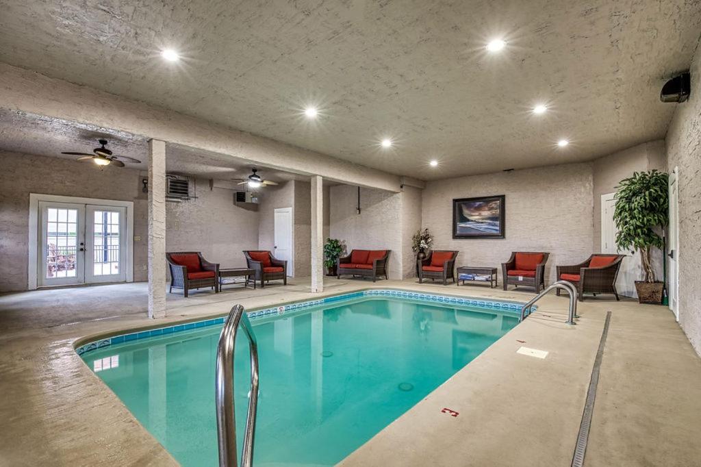Serenity Mountain Pool Lodge view 2