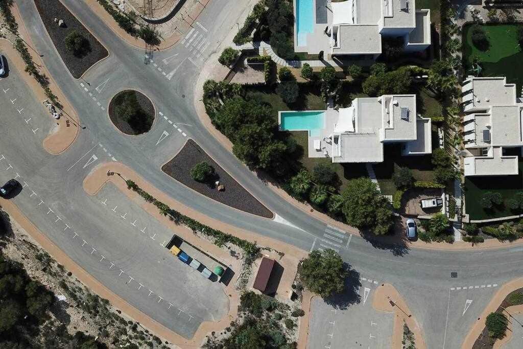 Moderna villa con la piscina climatizada Colinas