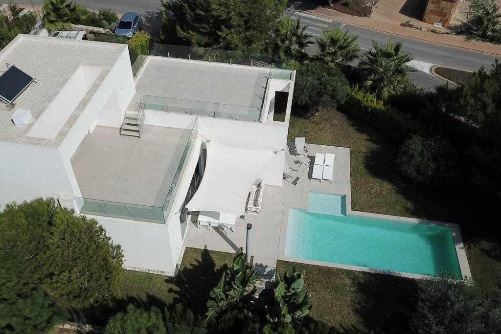 Moderna villa con la piscina climatizada Colinas