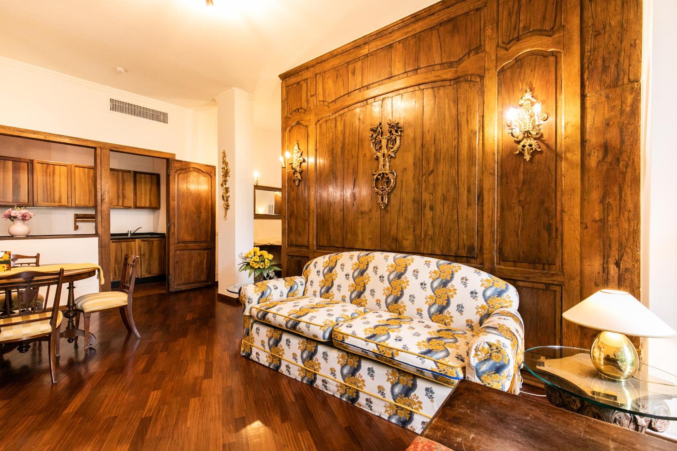 Klimt - Luxury Design Apartment