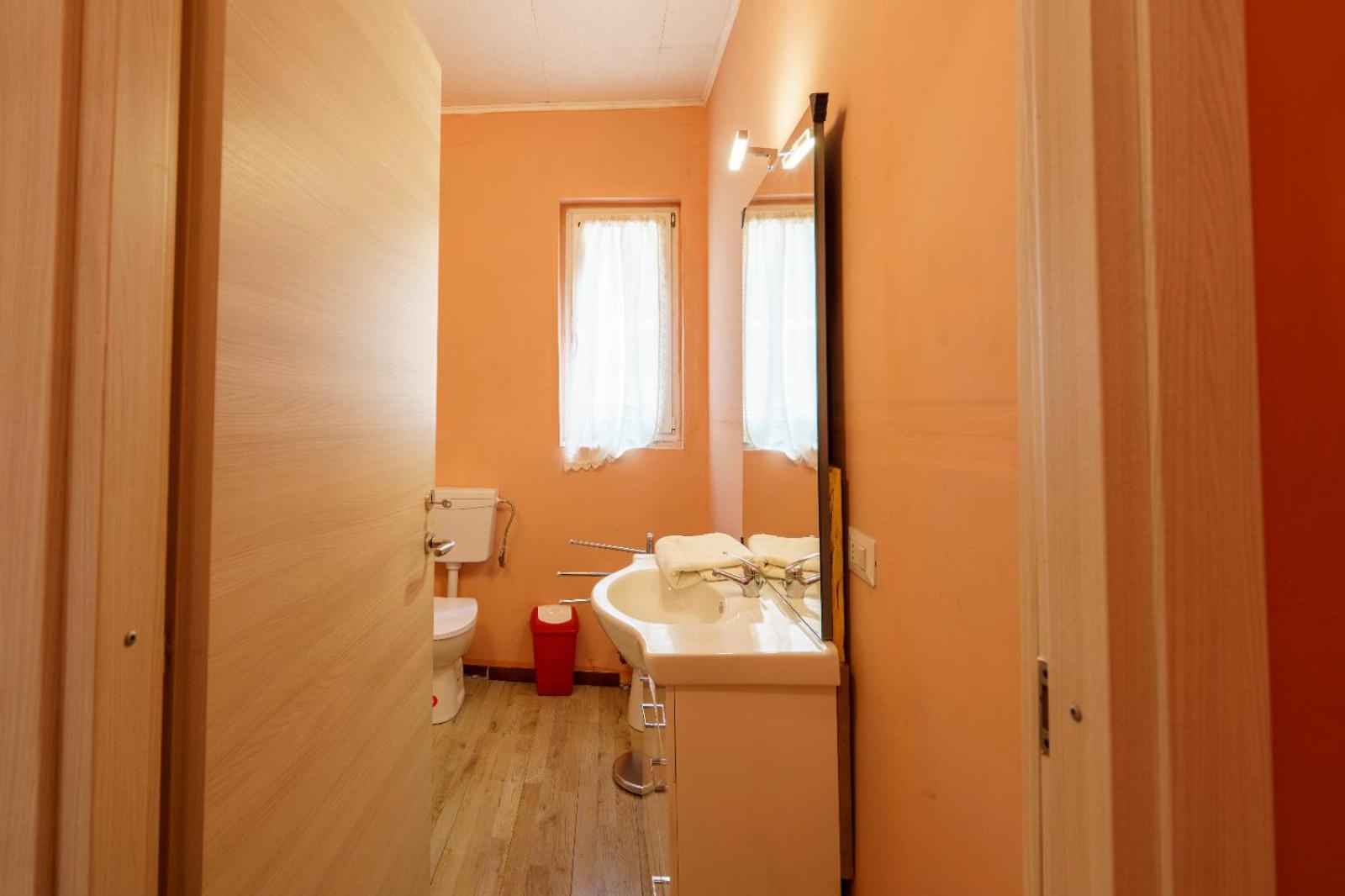 The Orange Housing in Como