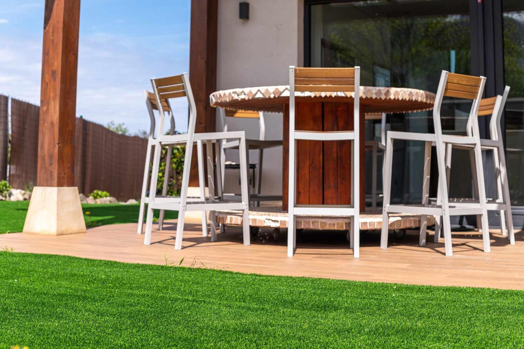 Villa Llanes Jardín y Piscina Privada – La Raizona