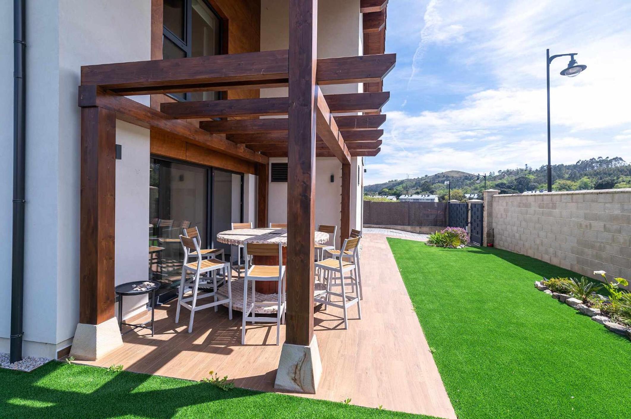 Villa Llanes Jardín y Piscina Privada – La Raizona