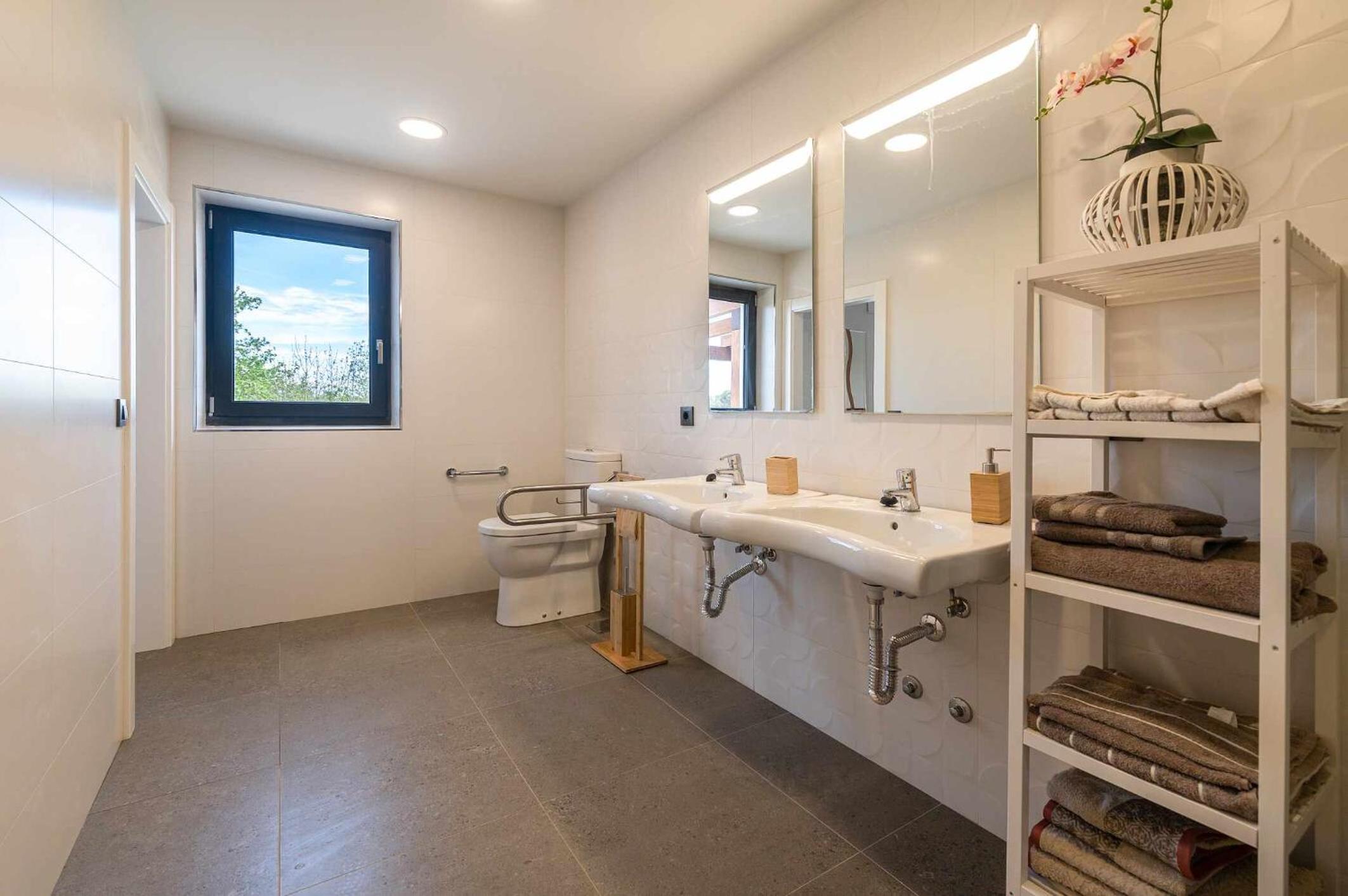 Villa Llanes Jardín y Piscina Privada – La Raizona