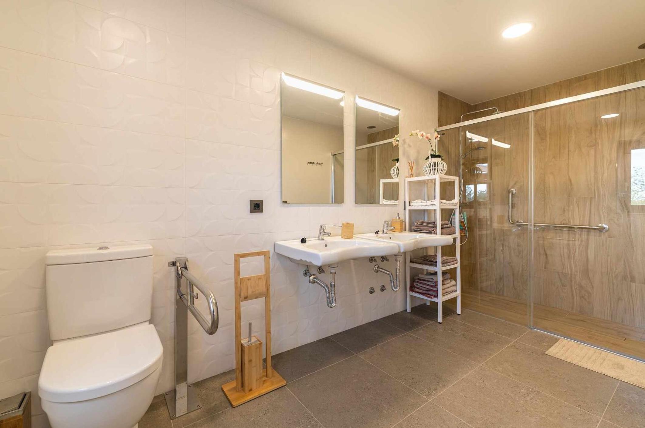 Villa Llanes Jardín y Piscina Privada – La Raizona