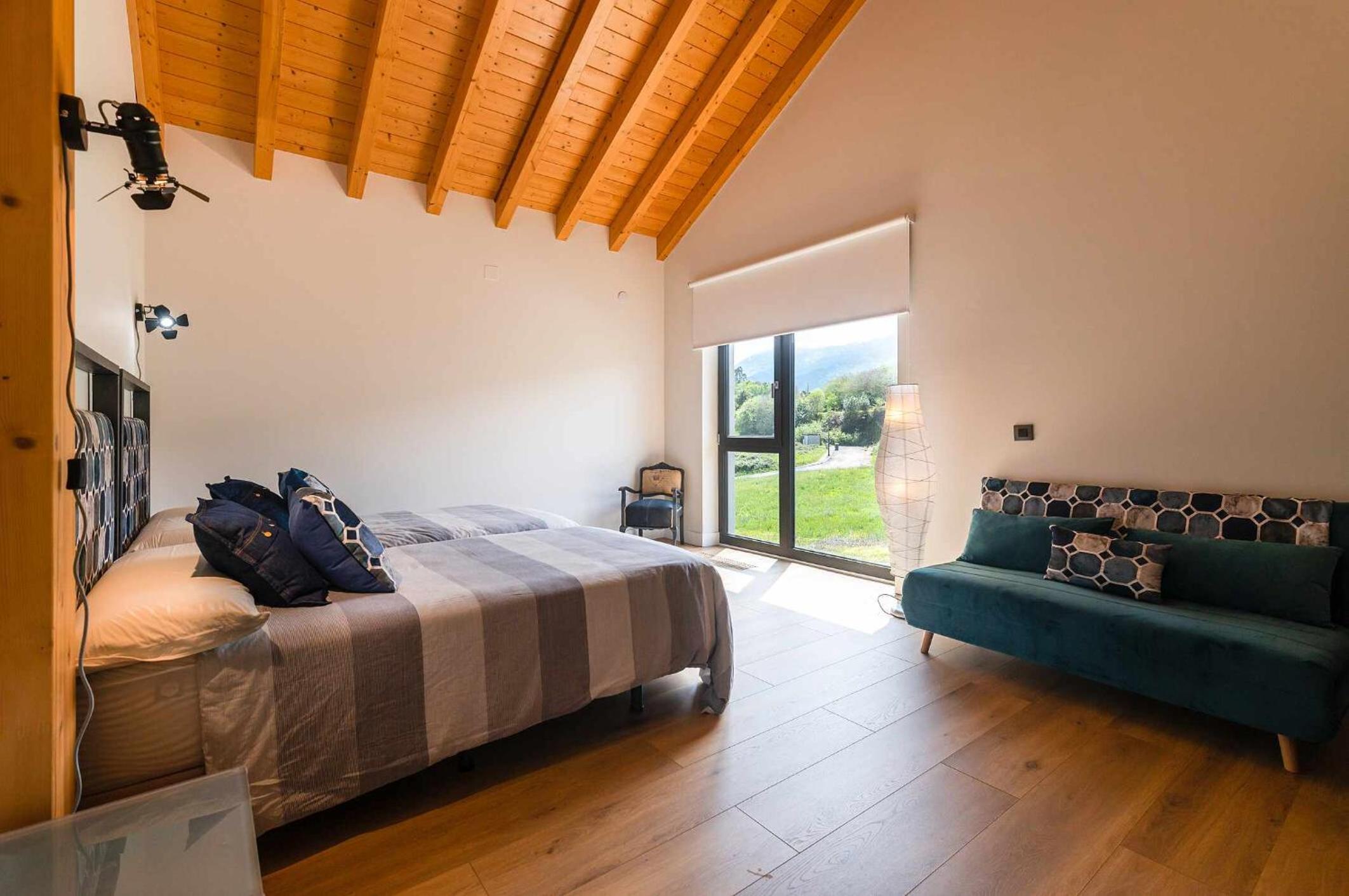 Villa Llanes Jardín y Piscina Privada – La Raizona