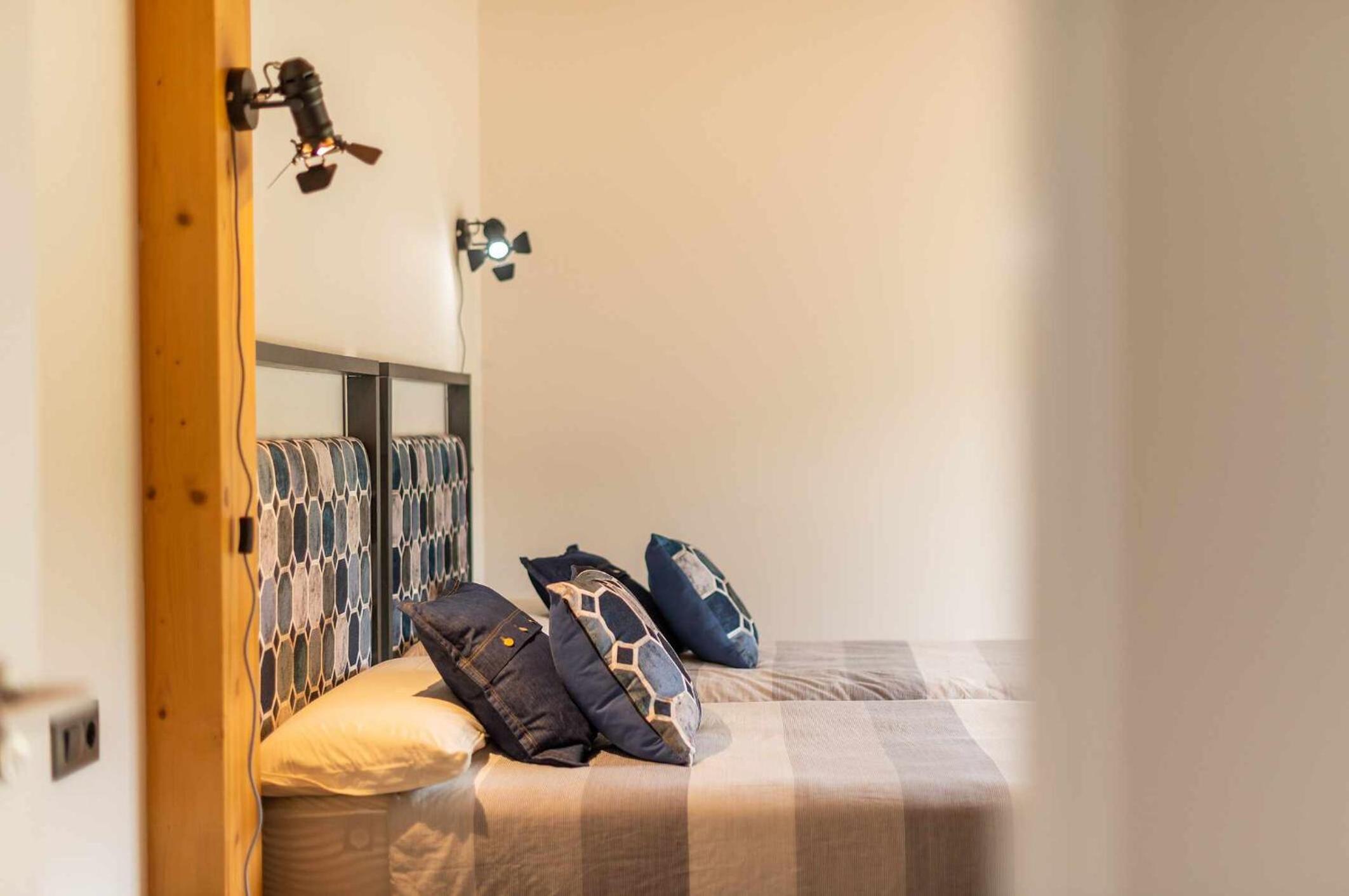 Villa Llanes Jardín y Piscina Privada – La Raizona