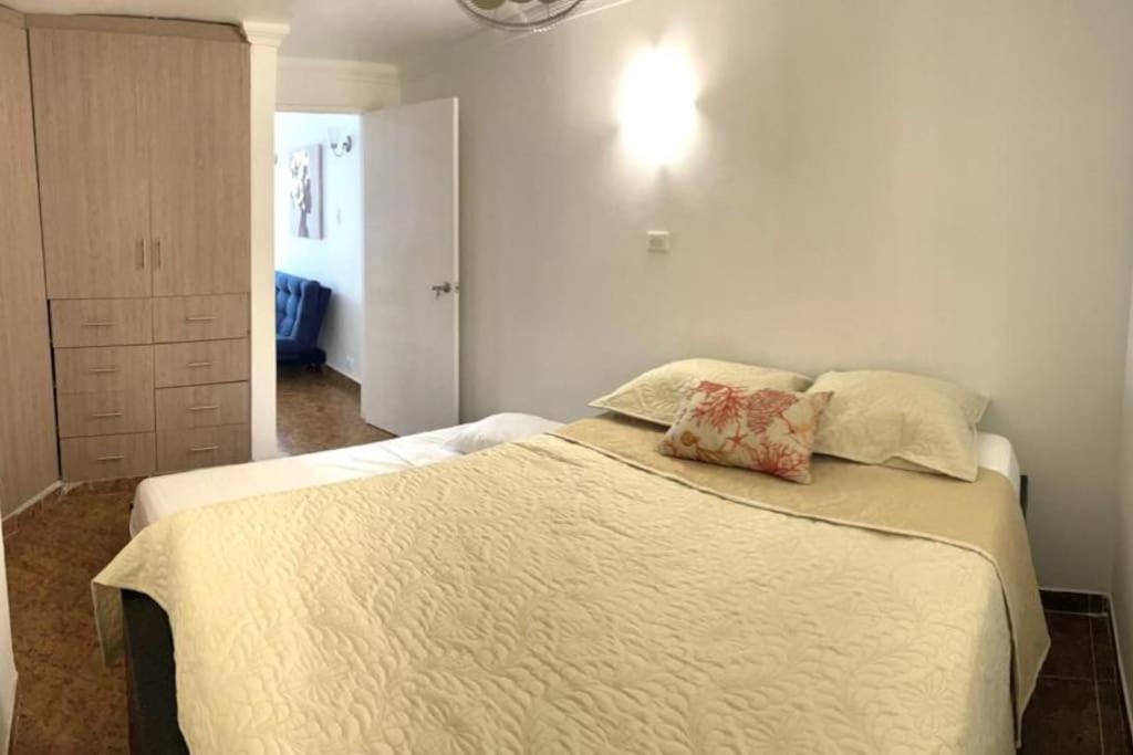 Cómodo apto zona histórica Cgena