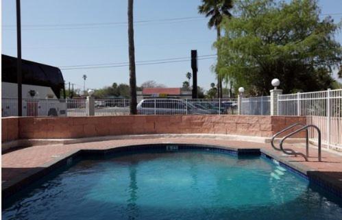 Edinburg Executive Inn
