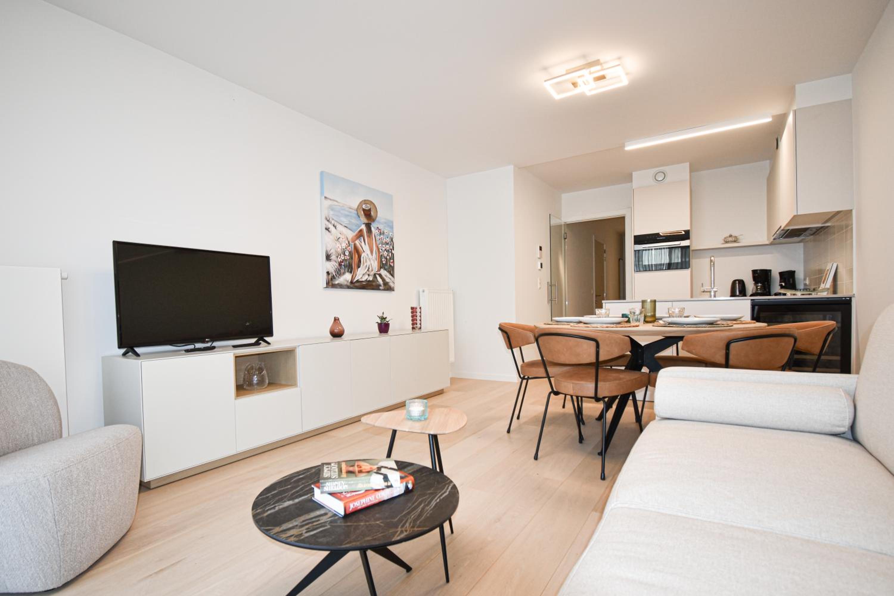 Crystal Residences - Luxurious Seaside Apartments