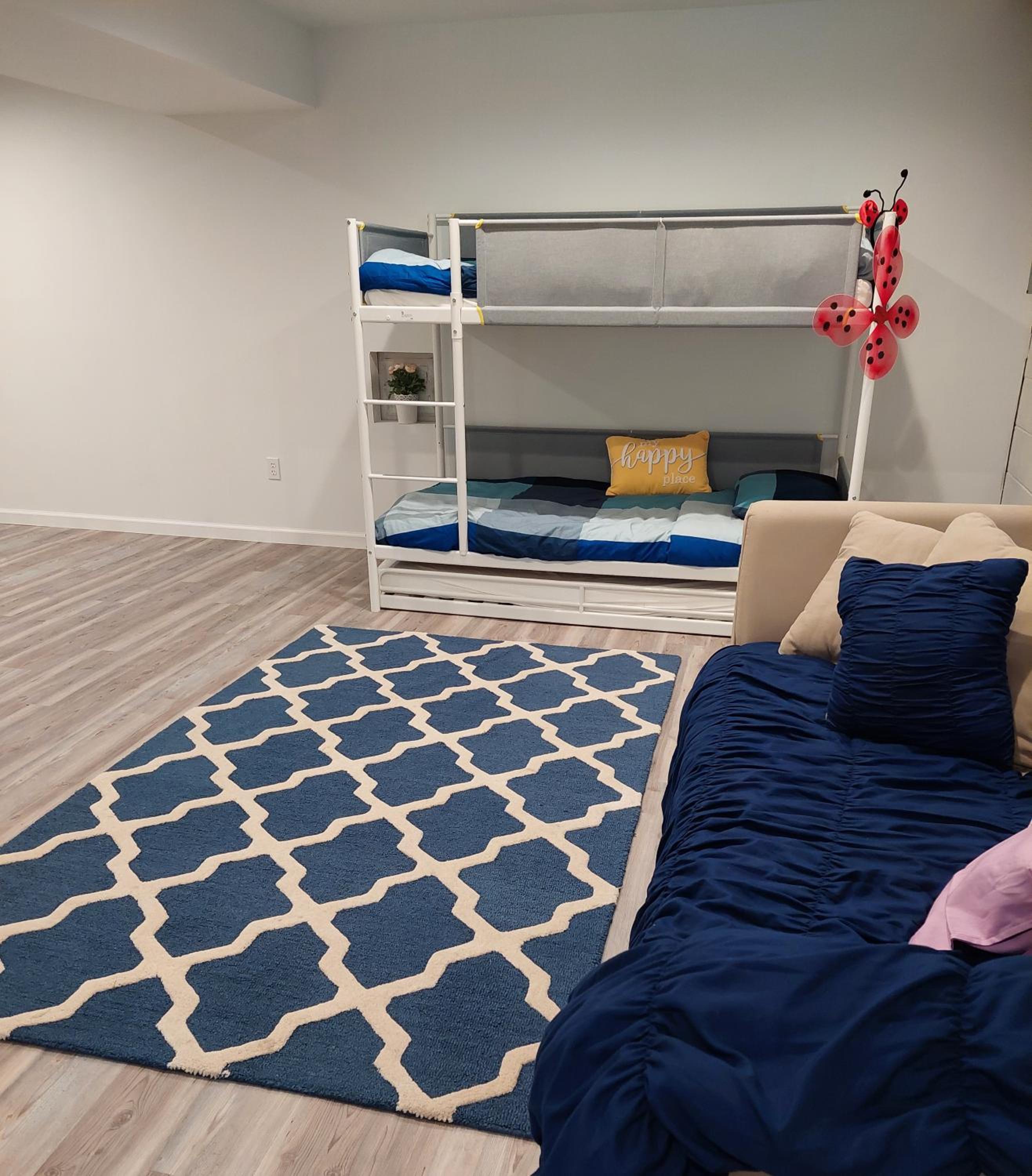 Bear Bluff- pet friendly home on the river!