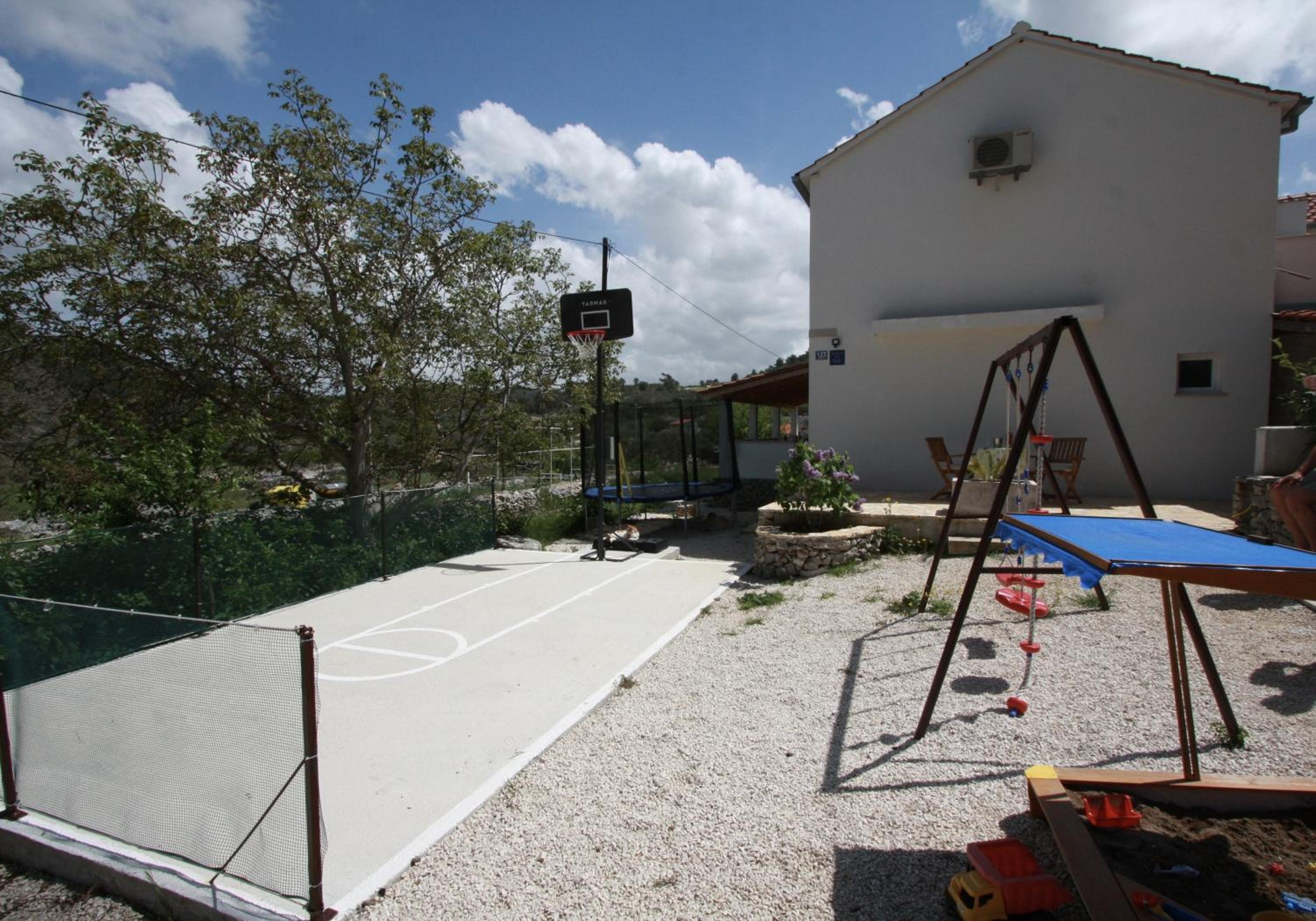 Photo 43