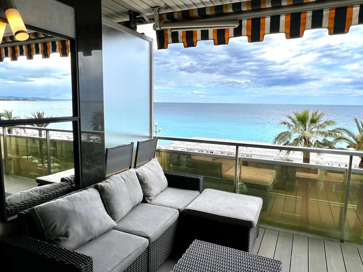 Apart-a-Nice : A Breathtaking View on the Sea