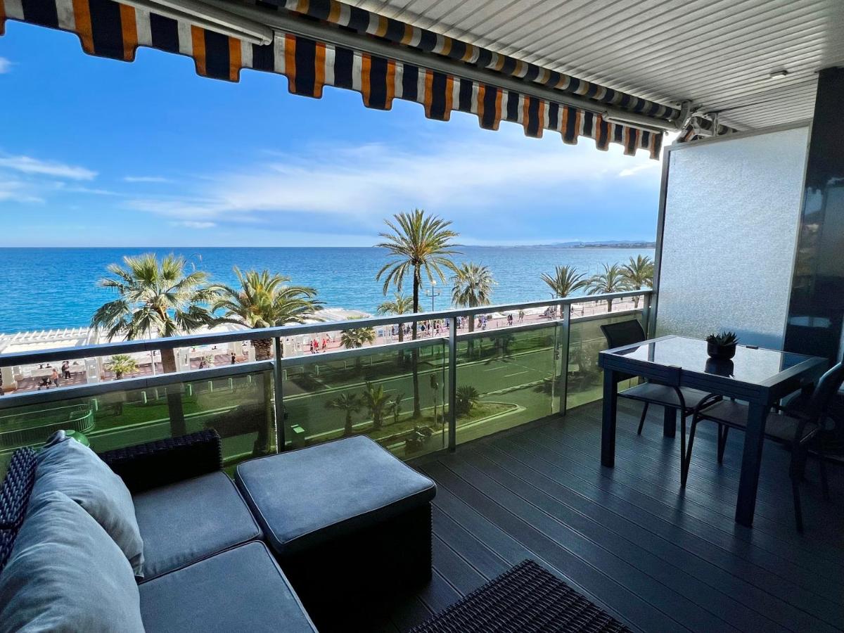 Apart-a-Nice : A Breathtaking View on the Sea
