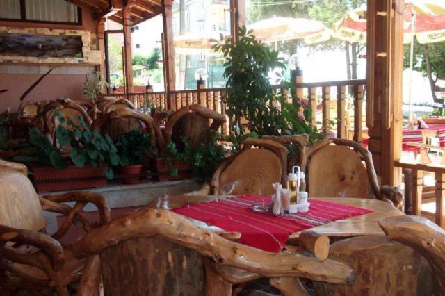 restaurant
