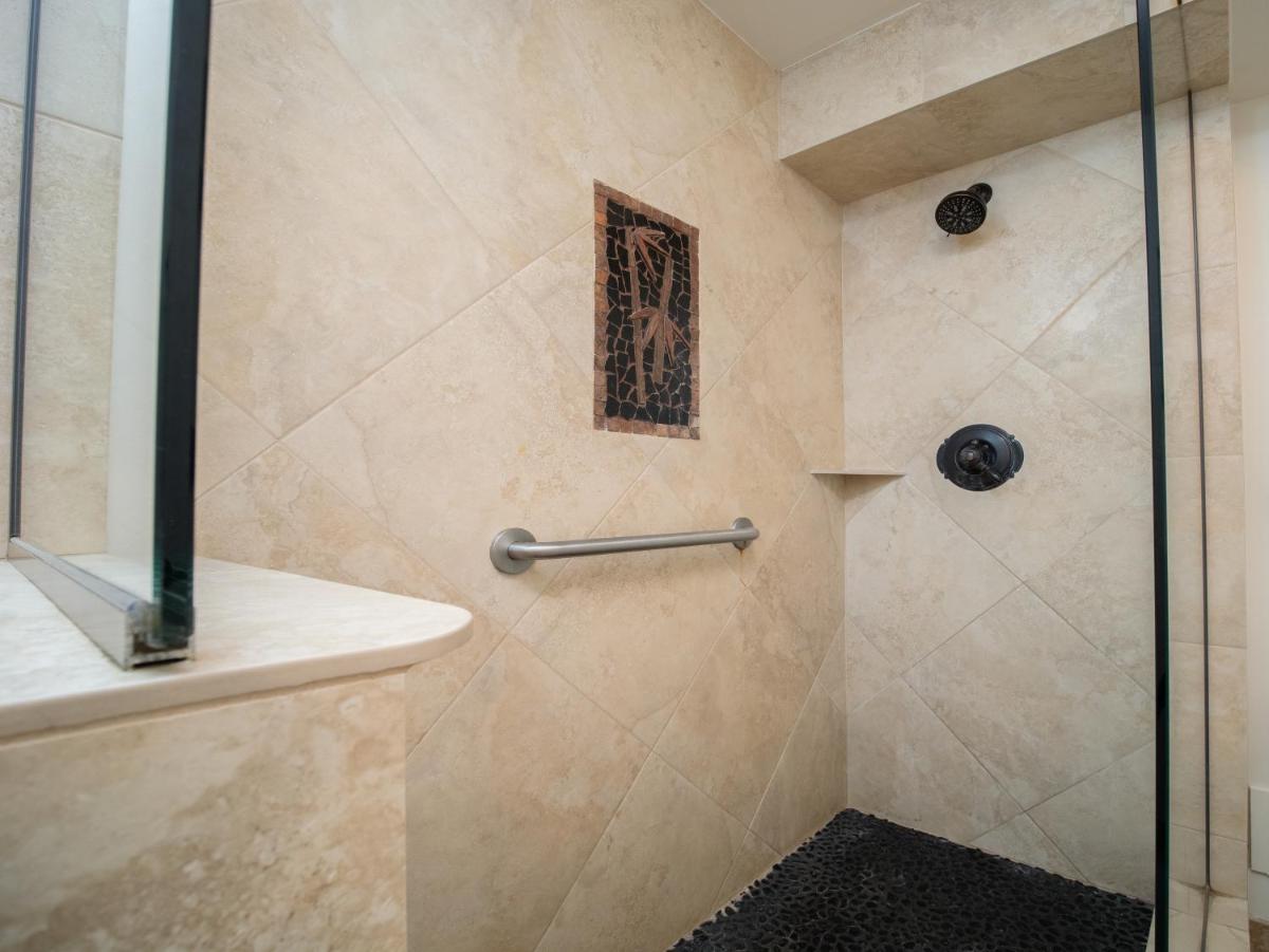 Kihei Akahi C606 - Romvari Realty