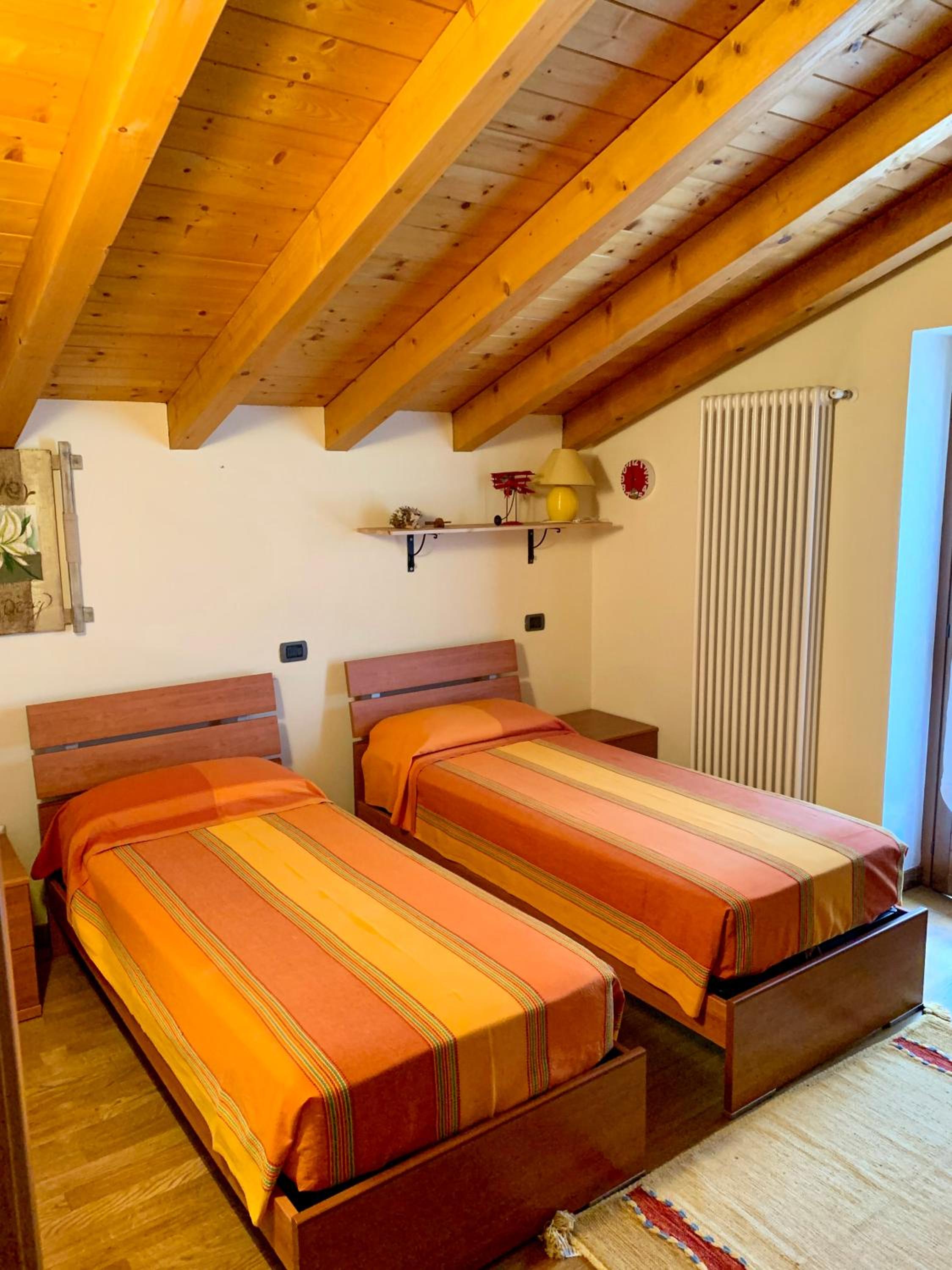 Comfortable Villa with private garden - Colico Center photo 4