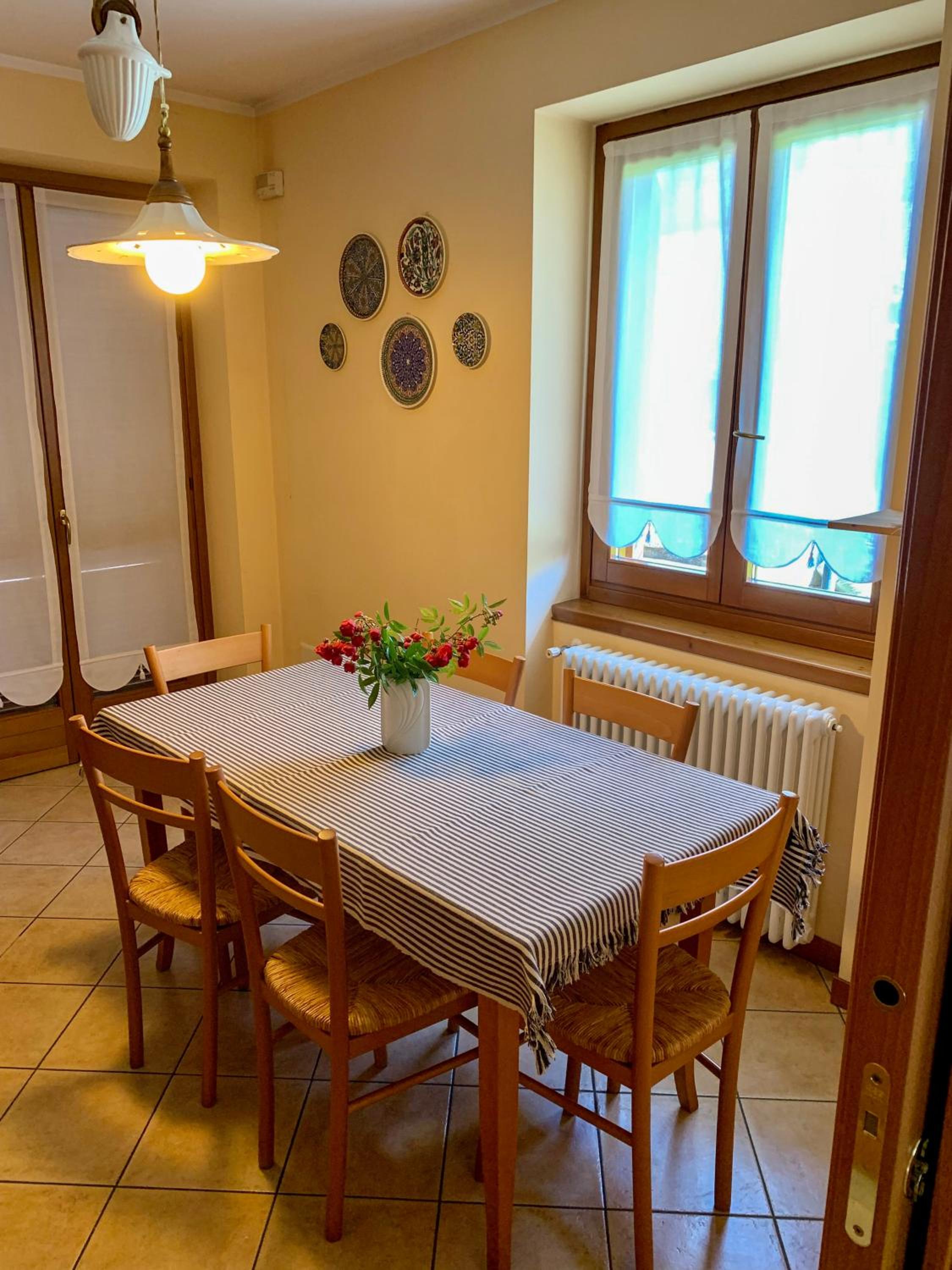 Comfortable Villa with private garden - Colico Center photo 5