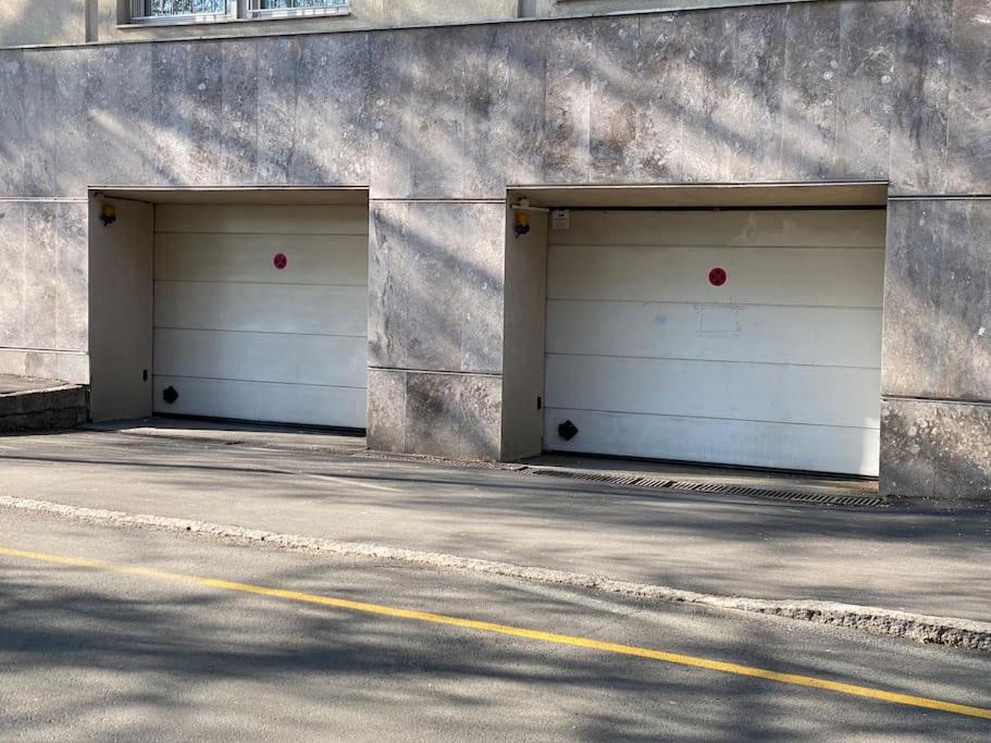 Modern apartment, 24/7 security, free parking view 4